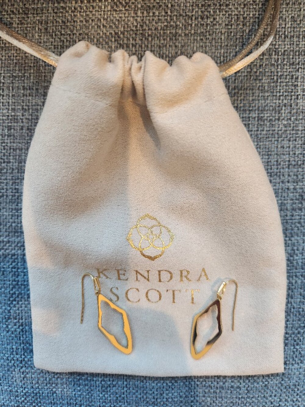 Kendra Scott Abbie Open Frame Gold Tone Drop Earrings